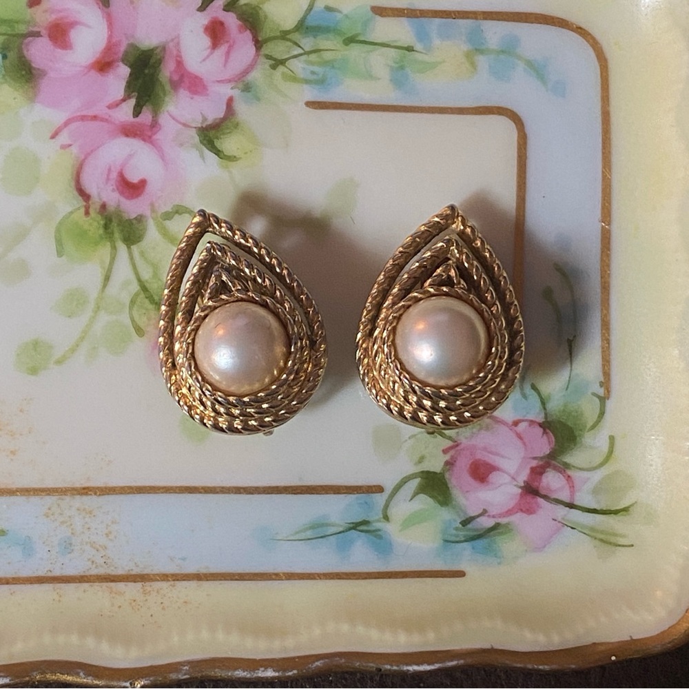 Elegant Signed TRIFARI Gold and Faux Pearl Teardrop Earrings Clip On